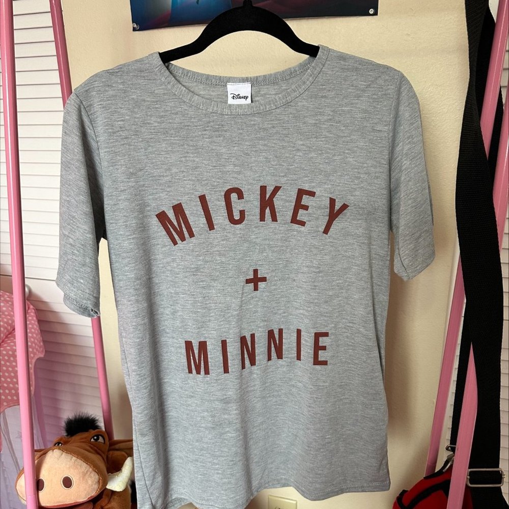 DISNEY'S MICKEY PLUS MINNIE TEE SIZE‎ S